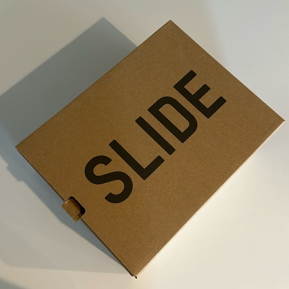 NIB YEEZY SLIDES MEN’S 8 DAKONY GREY - Picture 7 of 12